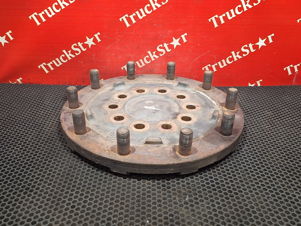 Фланец ступицы передней