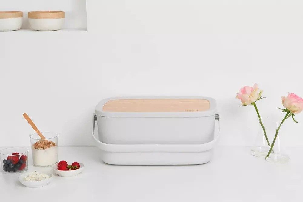 Brabantia - Хлебница с деревянной крышкой / артикул   128288  / GTIN 8710755128288
