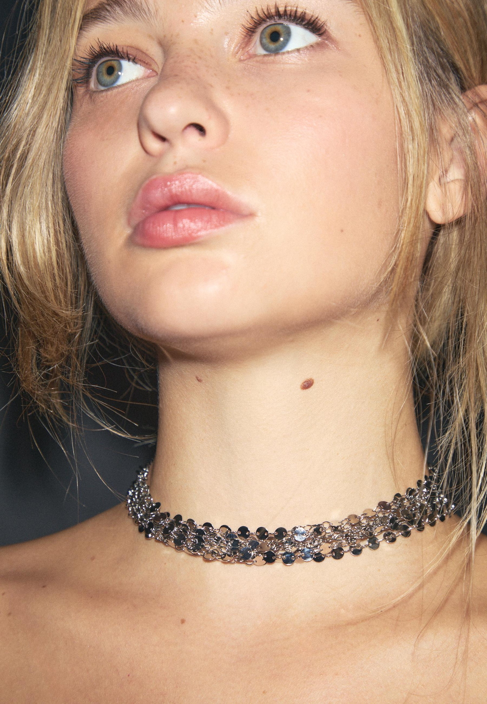 STRADIVARIUS Многослойное ожерелье, серый