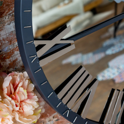 Часы зеркальные Объект мечты Энтони сильвер