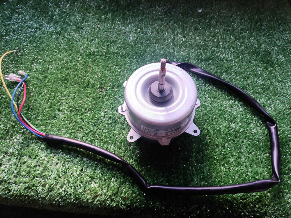 Электродвигатель YKT-20-6-213L 20W, вал L62 мм, Ø вала 8мм для внешнего блока сплит системы (с разбора)