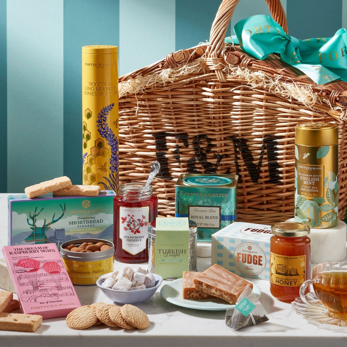 Fortnum&Mason Набор для пикника с чаем The Fortnum's Classic Collection Hamper