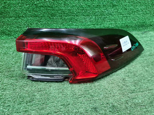 Фонарь правый внешний Toyota Corolla 12 E210 18-нв