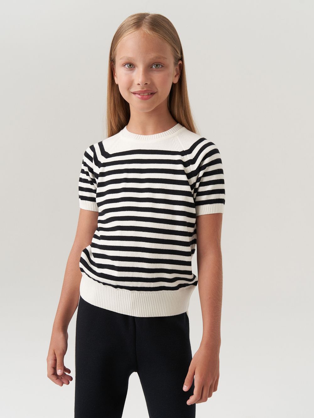 Джемпер для девочки с коротким рукавом AT1012 молочный-черный