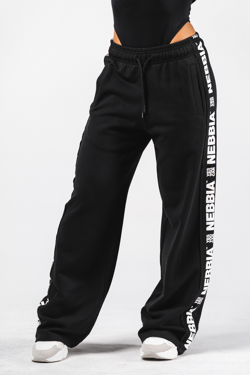 Брюки Nebbia Straight Leg Sweatpants URBAN 490 BLACK