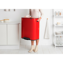 Мусорный бак Bo Pedal Bin 60л Brabantia Пламенно-красный