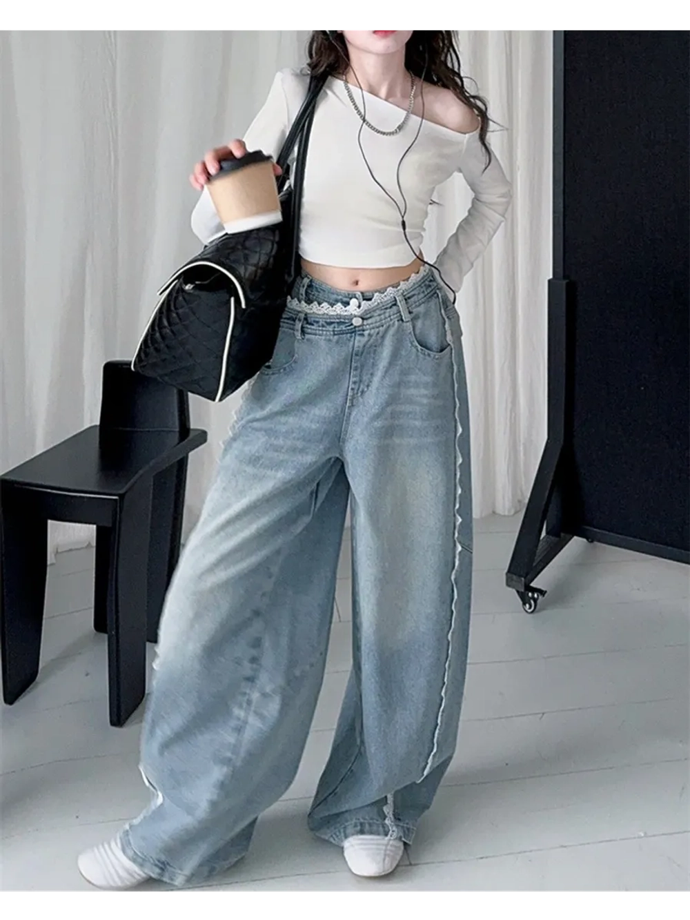 Джинсы широкие