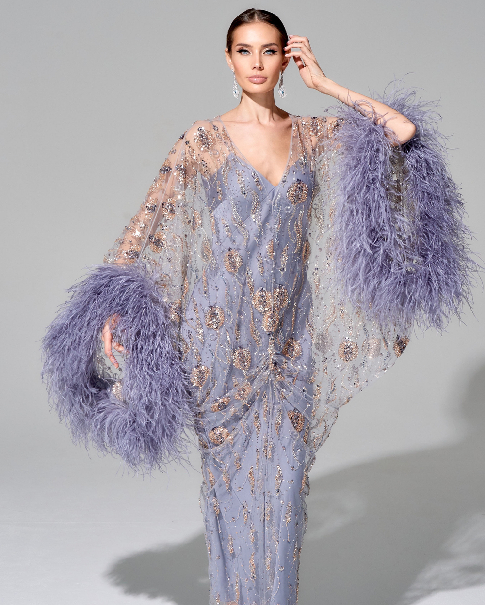 Платье "Ребекка" с отделкой перьями страуса