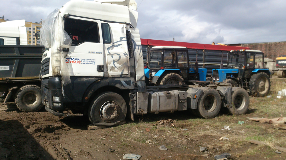 SITRAK C7H 6x4 Седельный тягач ZZ4256V364HE (Дизельный, 12,4 л, 540 л.с., МТ)