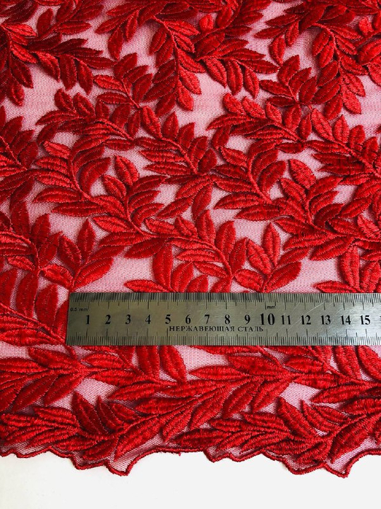 Сетка вышивка красный, листья