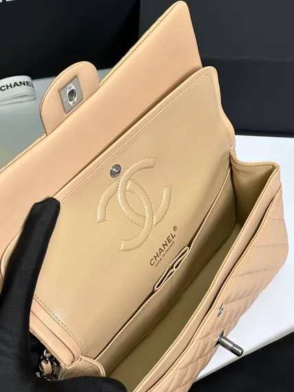 Женская сумка Chanel Timeless Jumbo бежевый