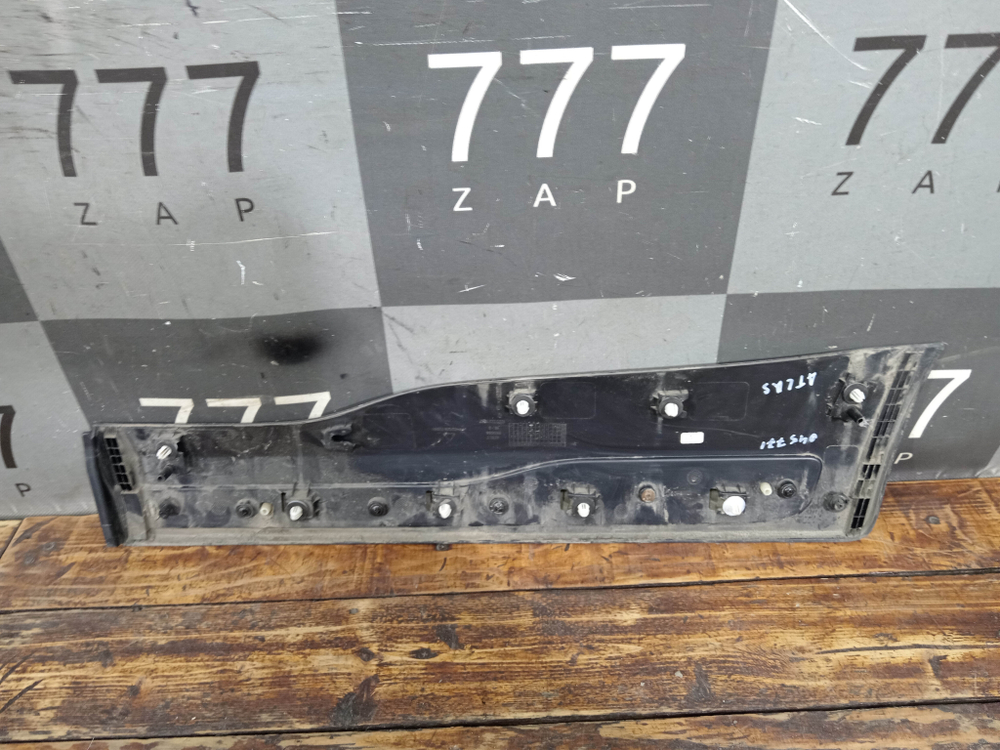 Накладка двери задней правой Geely Atlas 1 (NL-3) 16-22 Б/У Оригинал 6073570300661