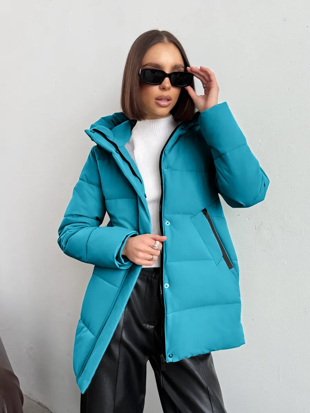 Куртка весенняя удлиненная с капюшоном