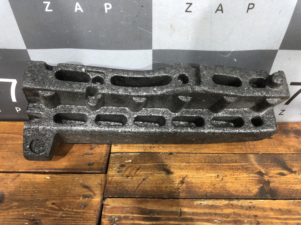 Абсорбер переднего бампера Pointer/Golf BR 04-09 Новое Оригинал 5X0807239