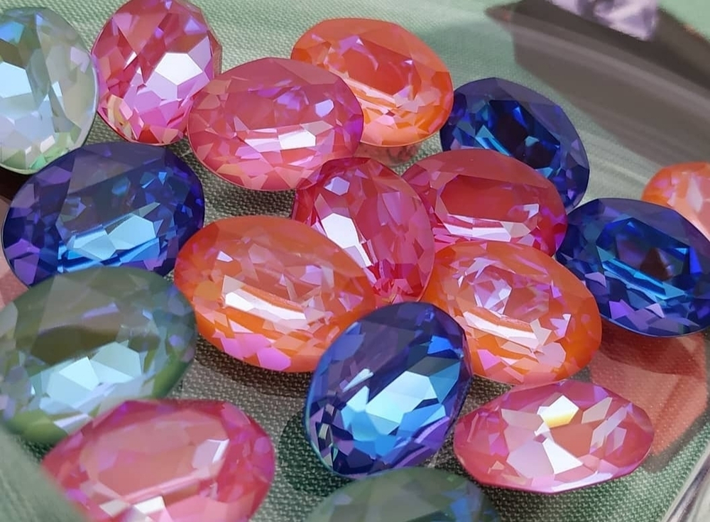 evoli 4120 Oval Fancy Stone - Lotus Pink DeLite