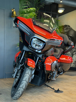 CVO Street Glide Limited "Citrus Heat CVO Tri-Tone" (2026)