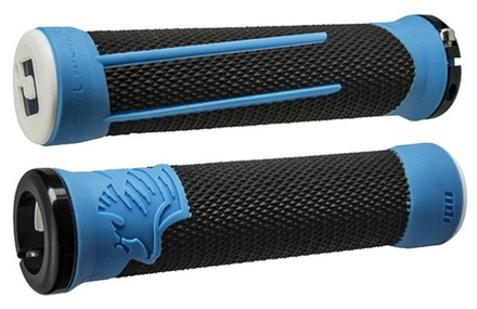 Грипсы AG2 для DH  чёрные с голубым, 135мм, Ultra Soft компаунд, чёрные алюм. грипстоп и заглушка.A