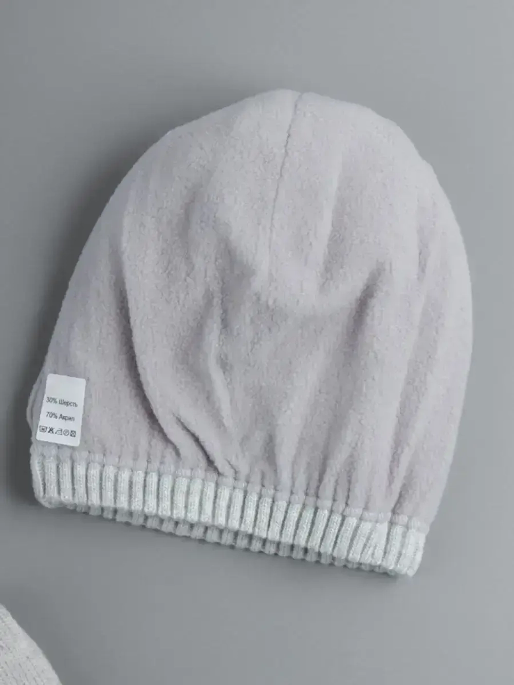 Шапка зимняя для девочки со снудом и митенками