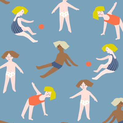 Милая детская дружба - яркое детство на пляже