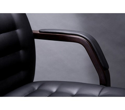 Кресло для руководителя MYRA C