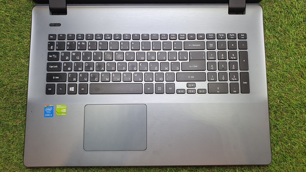 Ноутбук Acer i5/4Gb/820M 2Gb