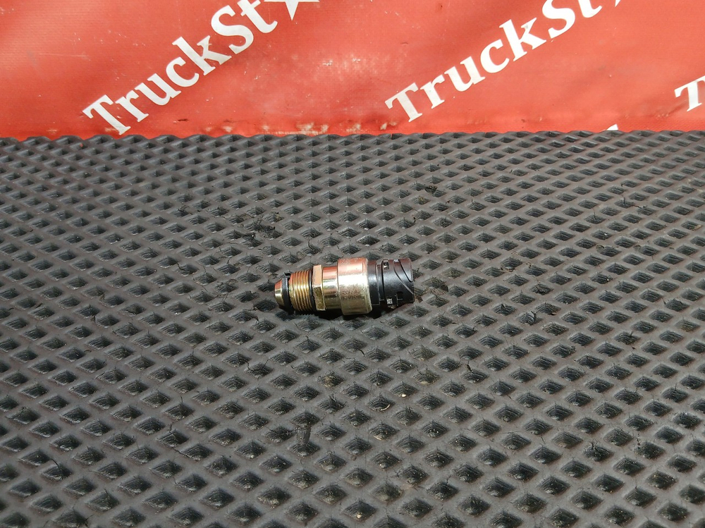 Датчик стояночного тормоза 2023г