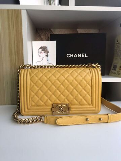 Chanel Boy 25 cm