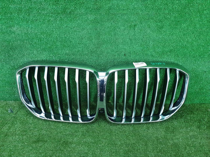 Решетка радиатора BMW X5 G05 (2018-2023)