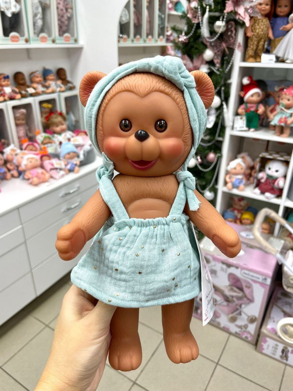 Мишка в мятном Nines d'Onil, 28 см. Упаковка фирменный рюкзачок