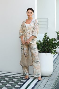 Костюм кимоно и брюки из вискозы