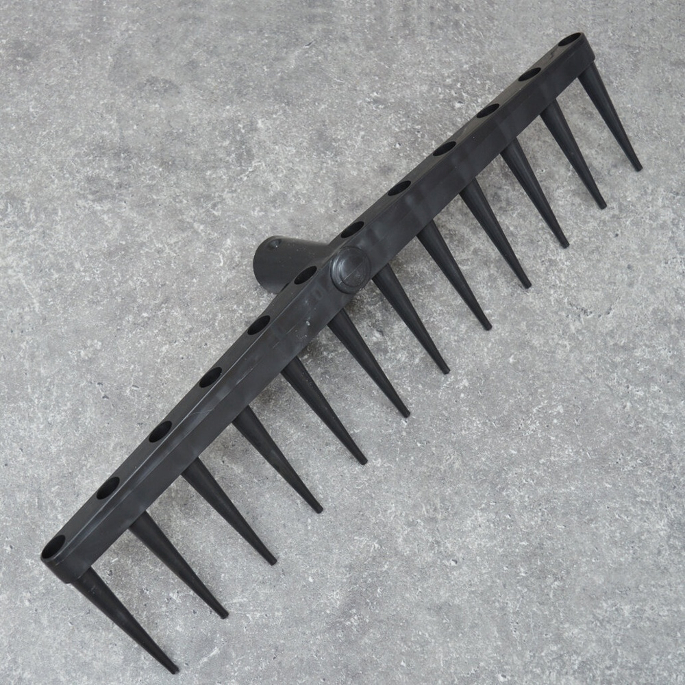 Грабли сенные 12-ти зубые пластмассовые черные