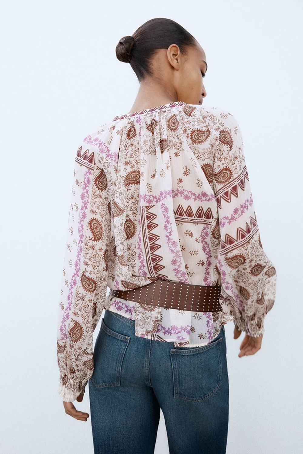 ZARA БЛУЗА ИЗ ПОЛУПРОЗРАЧНОЙ ТКАНИ С ПРИНТОМ В СТИЛЕ ПЭЧВОРК, РАЗНОЦВЕТНЫЙ