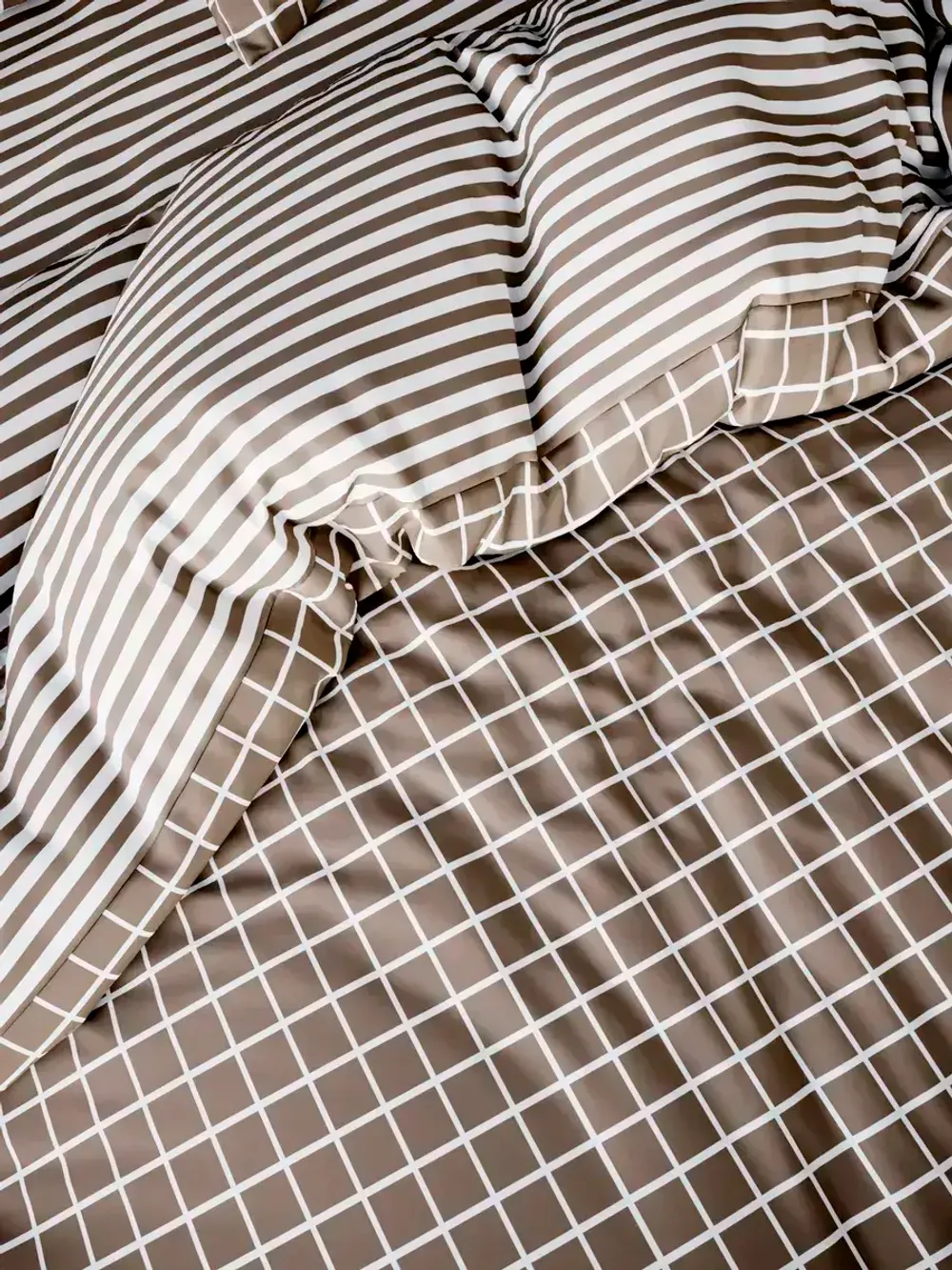 Постельное белье "Мэри/Мэри (компаньон)" 1,5-сп  наволочка 50х70 1шт Простынь 150х215 см Пододеяльник 145х215 см Сказка сатин