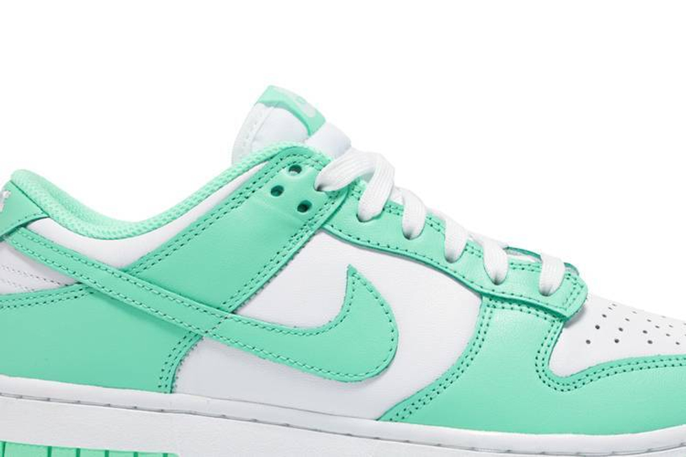 Кроссовки Nike Dunk Low Green Glow (Женская размерная сетка)