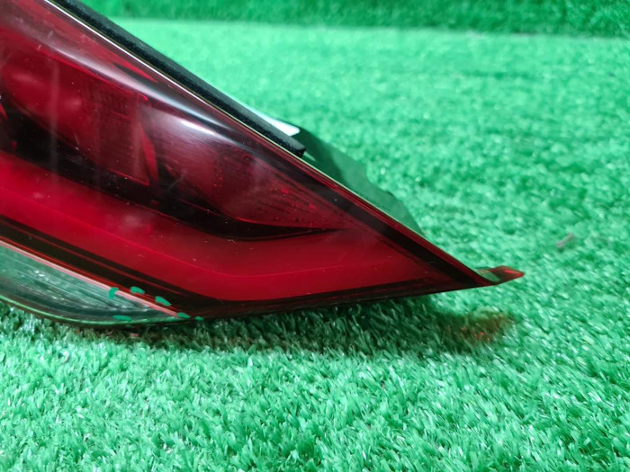 Фонарь левый внутренний Genesis G80 (2016-2020)