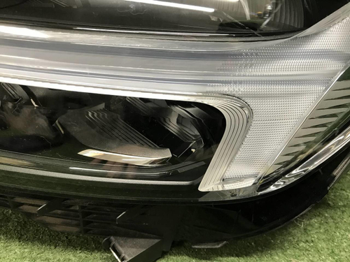Битая Фара левая Volvo XC60 2 (2017-2021) LED