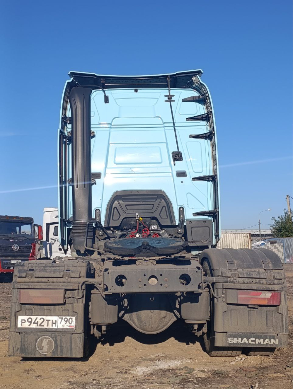Shacman (Shaanxi) SX* 4x2 Седельный тягач SX4188YY381 (Дизельный, 12,5 л, 473 л.с., МТ)