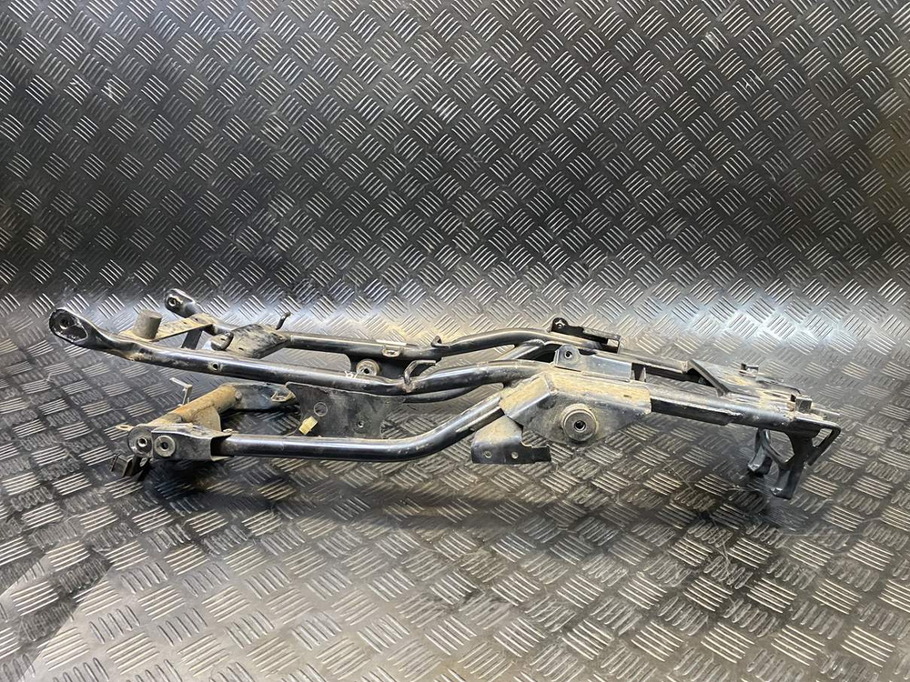 Подрамник Suzuki GSR400 (GK7DA)