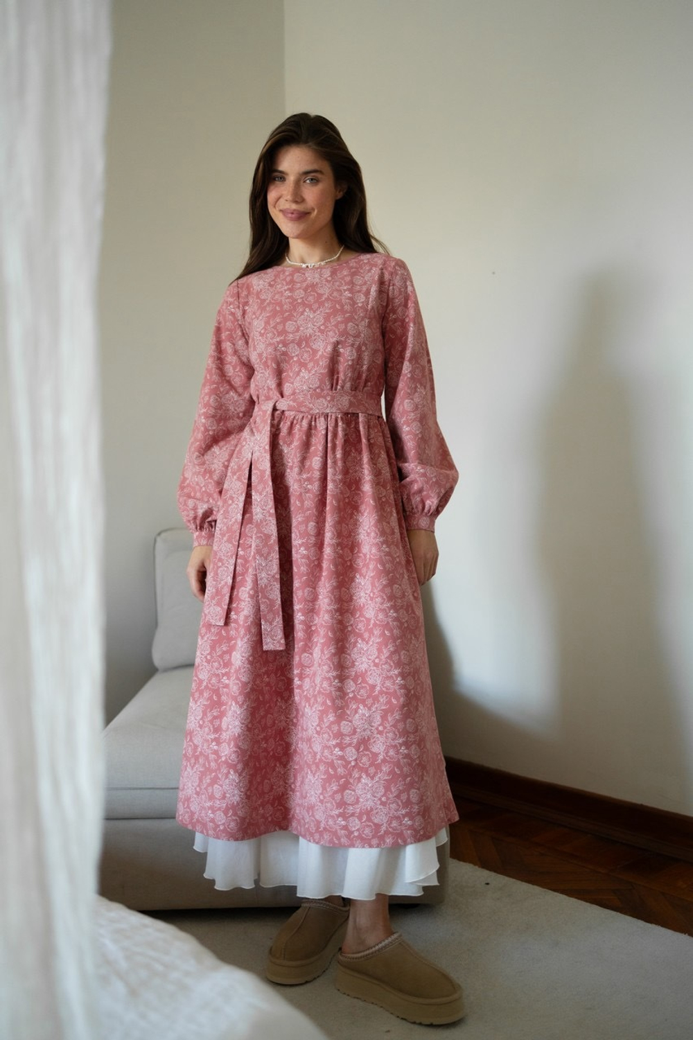 Платье Дафна из фланели для беременных и кормящих мам, Розовый с пионами