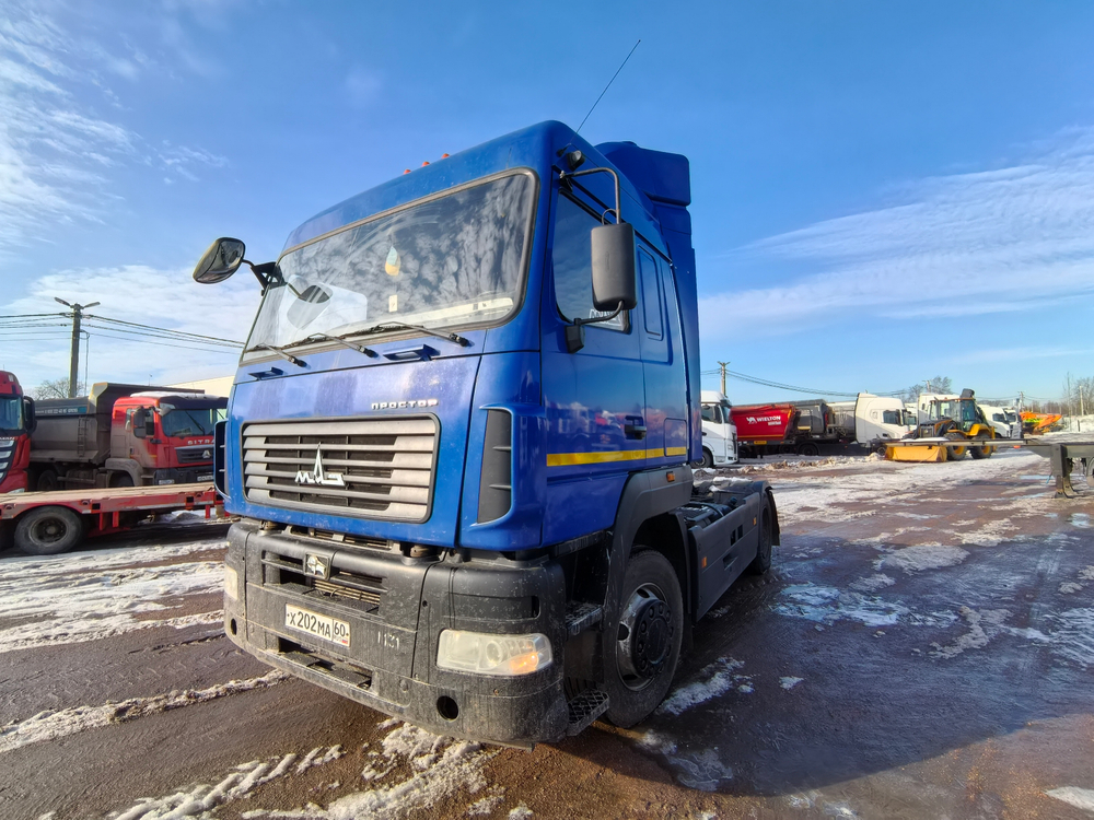 МАЗ 5440 4x2 Седельный тягач 544028-570-031 (Дизельный, 11,6 л, 423 л.с., МТ)