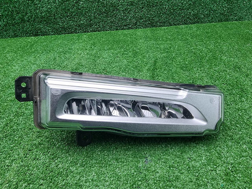 ПТФ правая BMW X5 G05 (2018-2023)