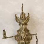 Настенный колокол с фигурой