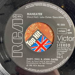 Винтажная виниловая пластинка LP Daryl Hall and John Oates Maneater B/W Delayed Reaction (Germany 1982) 7 дюймов, 45 RPM, Single