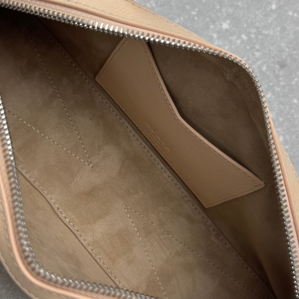 Alaia Le Teckel Small Bag 27 cm