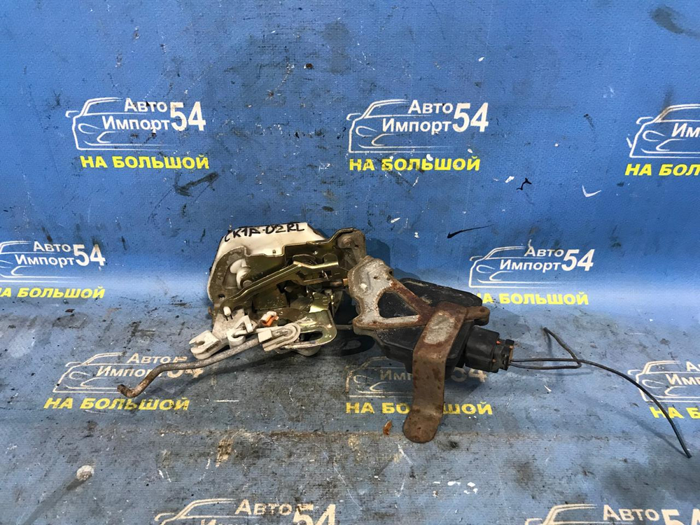 Замок двери задней левой MITSUBISHI LANCER 2000