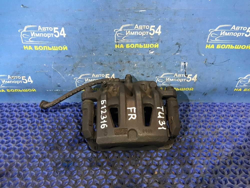 Суппорт тормозной передний правый NISSAN PRESAGE 2003-2009