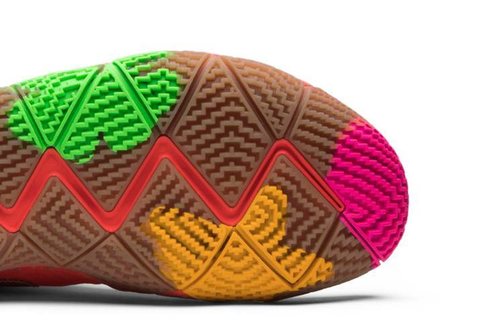 Kyrie 4's lucky charms online