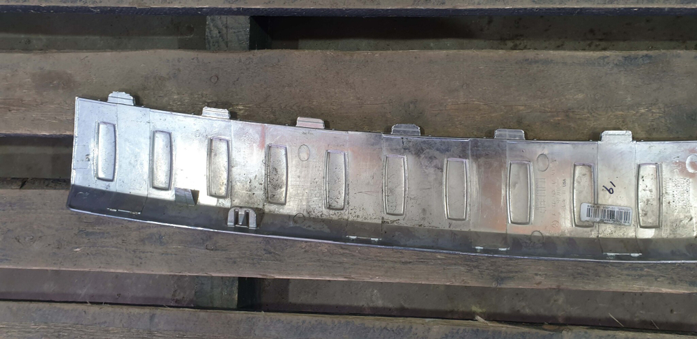 Накладка заднего бампера Mercedes GL (X166) 12-16 Б/У Оригинал A1668840190
