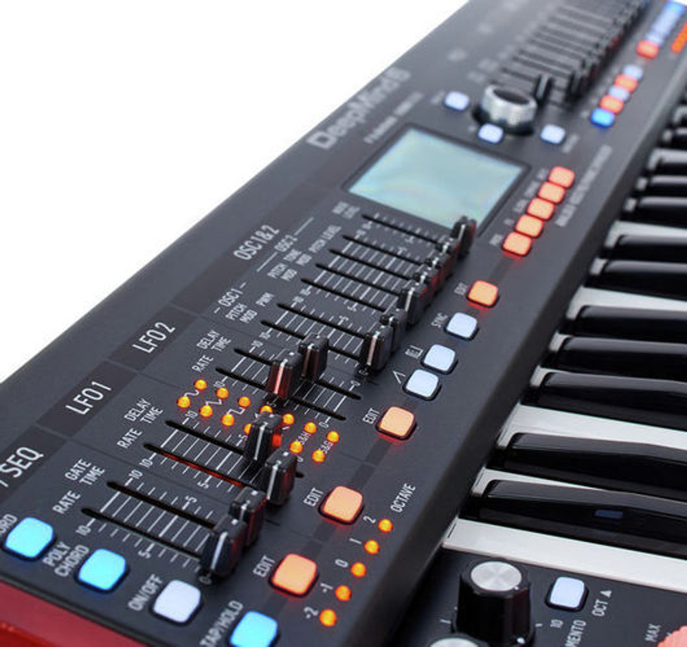 Behringer DeepMind 6