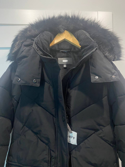 Пуховик DKNY